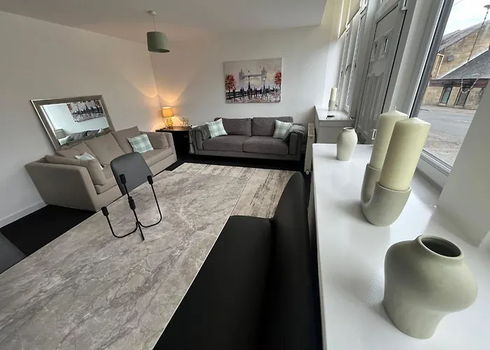 The M Rooms At 144